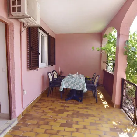 Practical Family With Outdoor Area